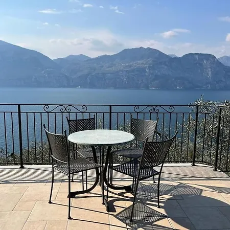Monystelly In Cà Romana *