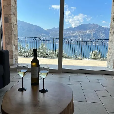 Monystelly In Ca Romana